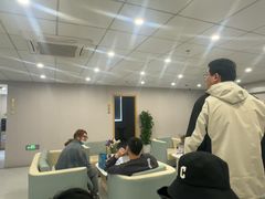 -上海大学附属上海和平眼科医院