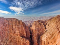 -天山神秘大峡谷