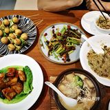 香椿炒饭，味道还不错，但不是很惊艳