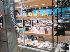 面包甜点陈列柜-米洛克欧洲蛋糕(西南路店)