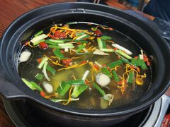 -陆记牛庄·碳锅龙虾烧烤(爱上花园店)