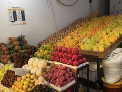 -三亚新鸿港水果一级批发市场
