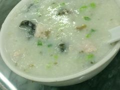 皮蛋瘦肉粥-穗银肠粉店(东川路店)