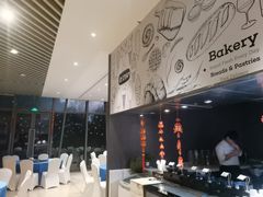 -筠咖啡西餐厅(上海国展宝龙丽筠酒店)