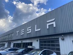 -TESLA 特斯拉(北京颐堤港体验店)