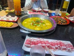 -谭公鱼头·鲜鱼火锅·小龙虾·江湖菜(秀沿路店)