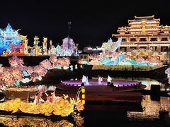 -淄博花灯齐彩城