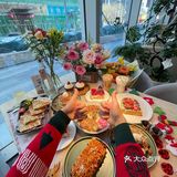 圣诞树下的甜蜜食光