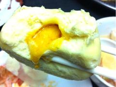 蛋黄流沙包-贰號小院潮汕砂锅粥(前海西街店)