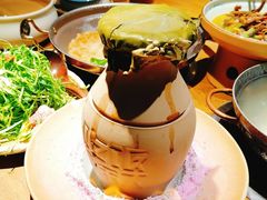 灶膛罐罐牛腩-吃饭皇帝大土家民族菜(正大广场店)