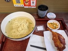 -百年老字号·观振兴蟹黄面·三虾面·苏式面(观前街富仁坊巷店)