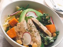 牛油果鸡胸肉沙拉-农畉LONFOOD(福田星河COCOPark店)