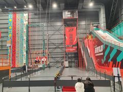 -极限PLAY运动娱乐新世界·团建派对表演休闲馆·室内高空游乐园