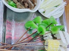 -灌县老妈砂锅串串香(万科红生活广场店)