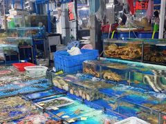 -霞涌市场海鲜摆卖区