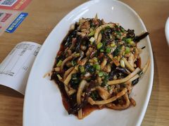-渝信川菜 · 川味家常菜(财富购物中心店)
