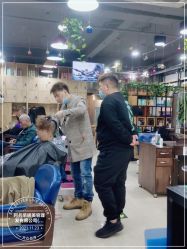 -阿兵荣辉美容理发有限公司