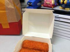 -麦当劳(展览馆店)