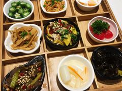 九宫格玲珑前菜-新仙清汤牛腩(铜锣湾店)
