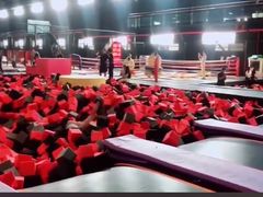 -嘿哟动霸CHUA·新潮玩运动娱乐中心·蹦床滑冰团建乐园