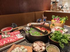 -三出山火锅(南京万象天地店)