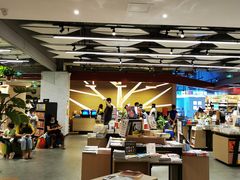 -新华书店(保利水城店)