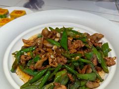 -阿瓦山寨·湘菜现炒·剁椒鱼头王(咸阳总店)