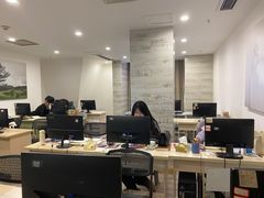 -金夫人化妆摄影职业培训学校