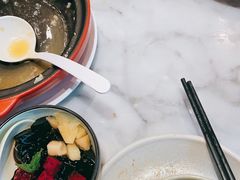 蝴蝶里招牌手撕乳鸽-蝴蝶里·粤菜·点心(龙湖天街&滨江店)