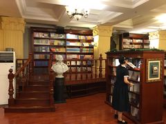 -果戈里书店