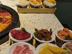 -红九格老火锅(三峡广场店)