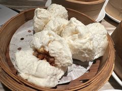 传统叉烧包-广州花园酒店荔湾亭·地道点心·粤式饮茶