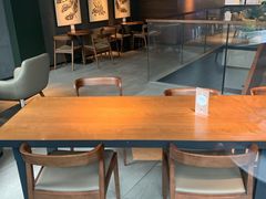 大堂-星巴克(杭州湖滨银泰E区店)