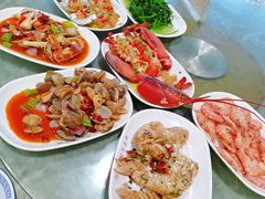 -四川小胡子海鲜(丁村万人海鲜广场店)