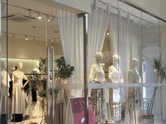 -王府井奥莱临潼小镇(临潼店)