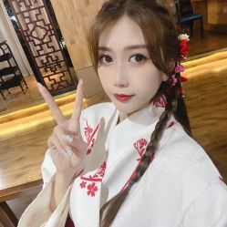 -悦己美甲美睫