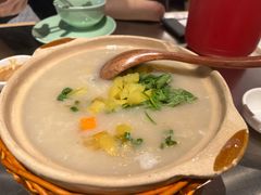 潮界生滚牛肉粥-潮界(虹桥新天地店)