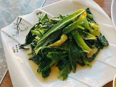 清炒油麦菜-清真·伊清阁餐厅