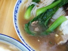 -邱芳粉店(迎宾大道旗舰店)