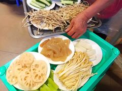 五香豆皮-中和远东火锅兔(老店)