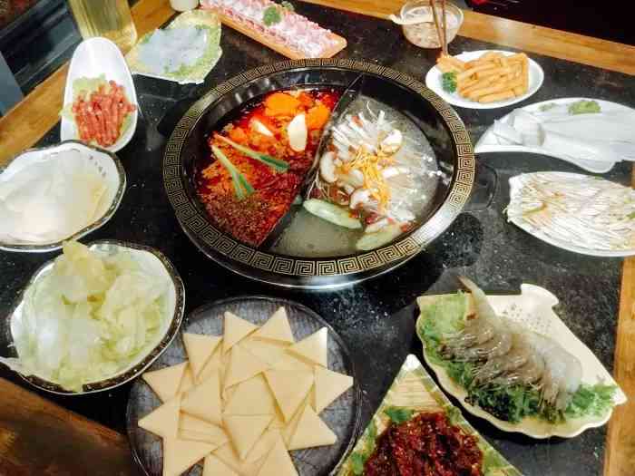 望江龙火锅-"肉是假的,鸭子肉,菜品的量相对于价格来说.