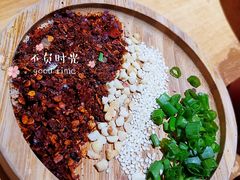 -白乐天毛肚火锅馆(解放碑店)