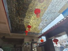 -茅屋大酒店