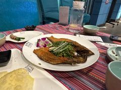 -香巴拉云南餐厅(华莱坞店)