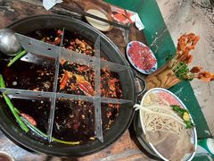 -周小明火锅(黑金冠社区店)