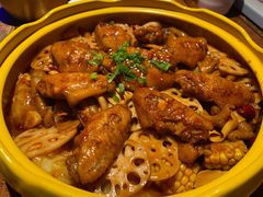 -多嘴肉蟹煲(万达店)