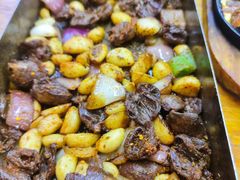 -老东镇啤酒屋海鲜加工·蒸汽海鲜·海鲜烧烤(台东店)