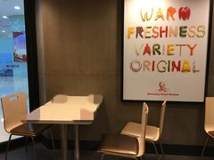用餐区-肯德基(津滨店)