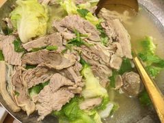-左庭右院鲜牛肉火锅(金山万达店)