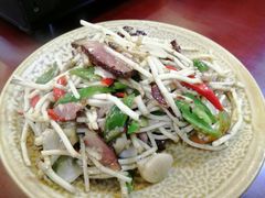 蒜苗炒腊肉-和福餐馆(西江古街店)